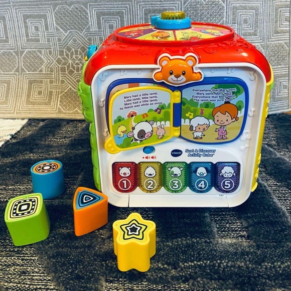 Entertainment! Interactive Sort Discovery Cube: Helps Developmental Milestones - Picture 5 of 9